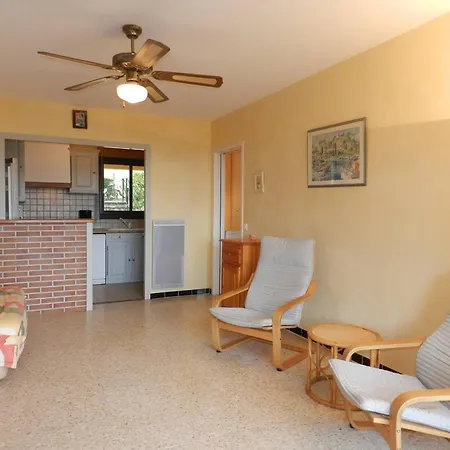 Apartment 2 Pieces Avec Piscine Et Parking, Bormes-les-mimosas - Fr-1-251-780 *